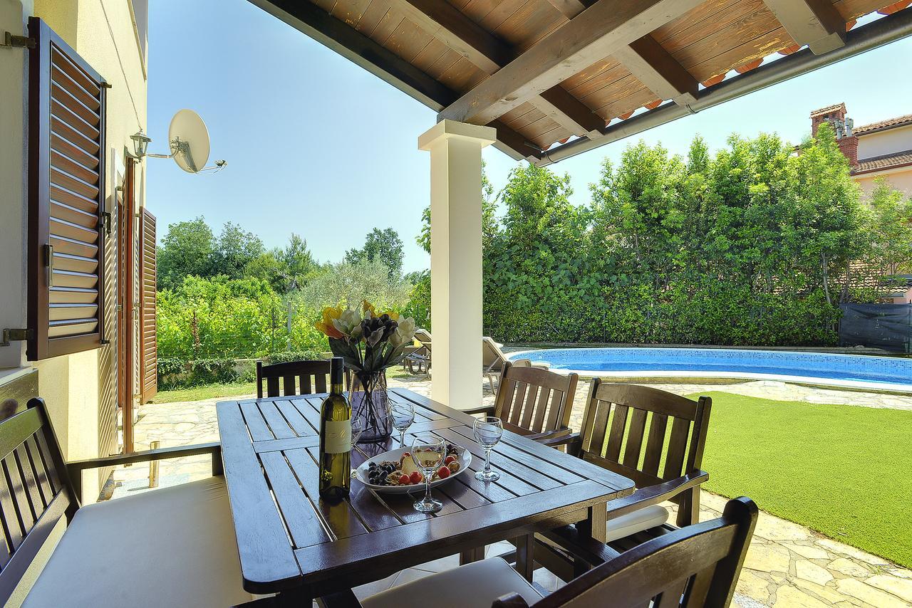 Villa Nina Medulin Exterior photo