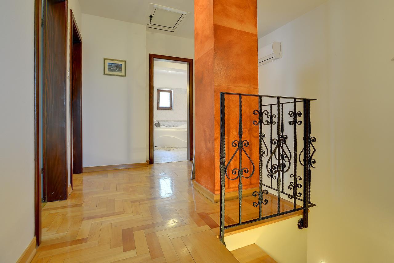 Villa Nina Medulin Exterior photo